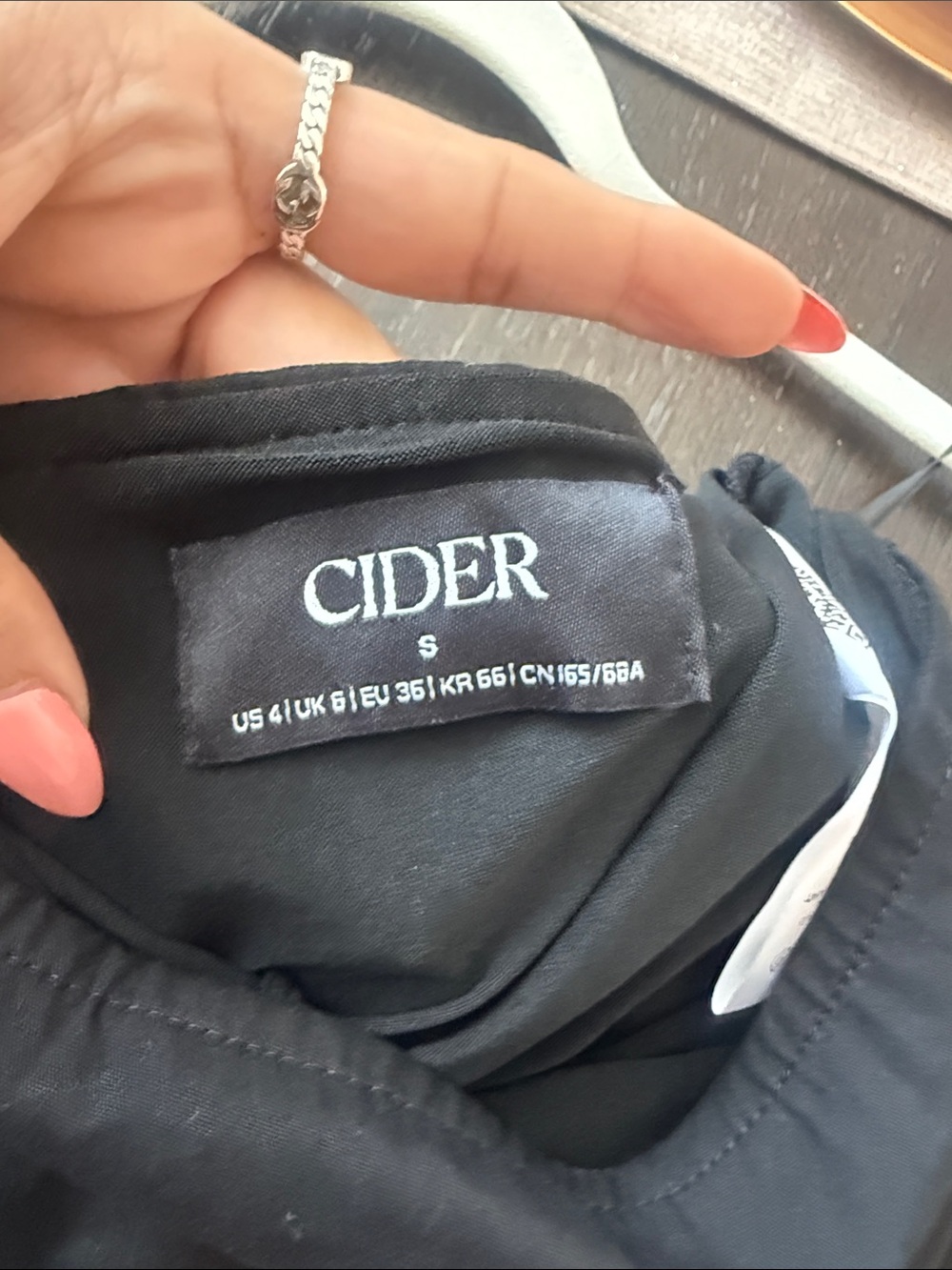Cider skort in color black - Picture 5 of 6